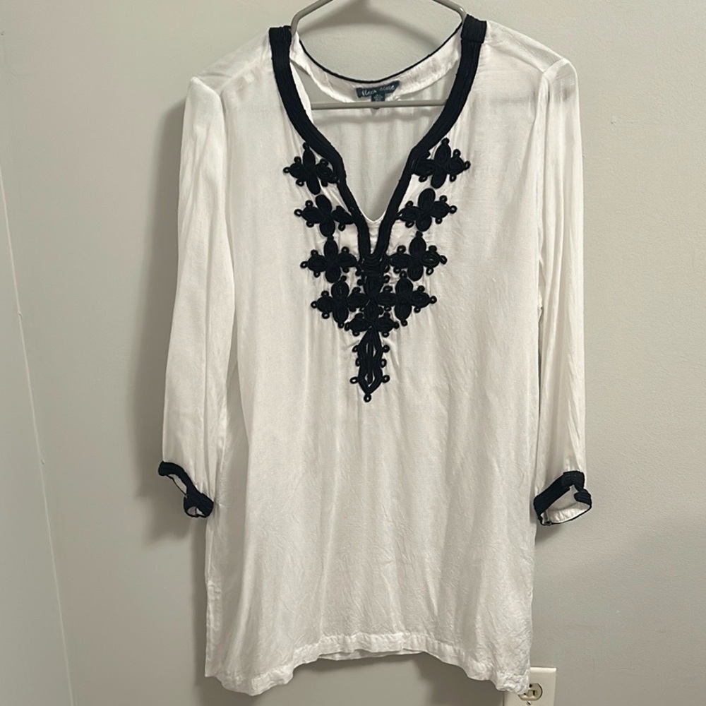 Women’s white and navy embroidered swimsuit coverup